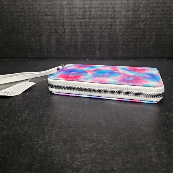 Rue 21 Wristlet #0007174 - Picture 3 of 8